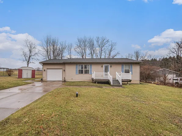 221 Glasgow Rd, Jackson, MI 49201