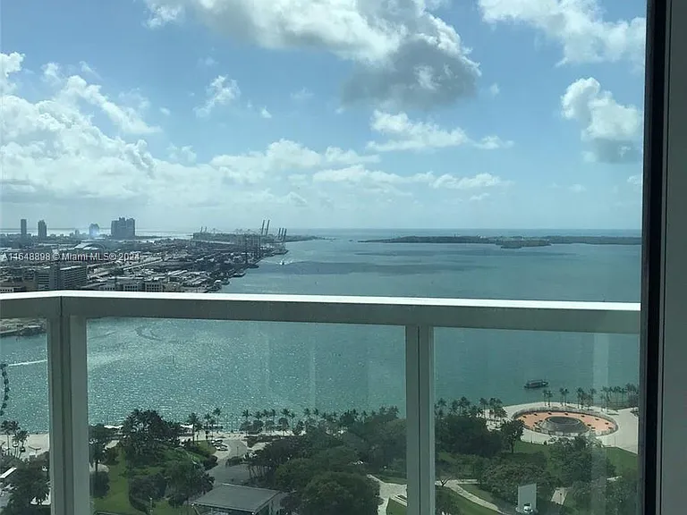 244 Biscayne Blvd #803 — Photo 6