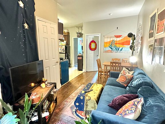 2nd image of 338 E 65th St APT 18