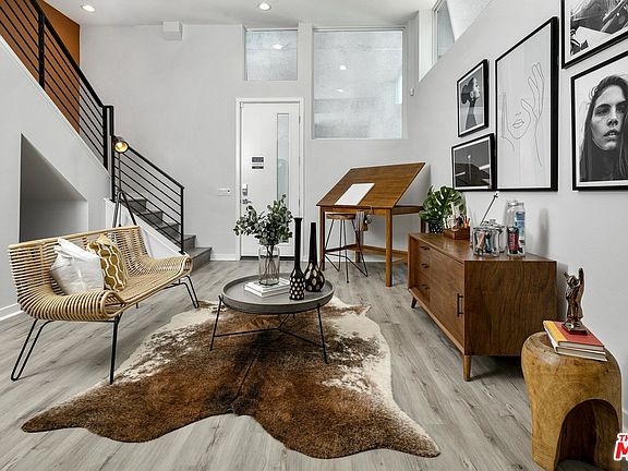2nd image of 3022 N Coolidge Ave #1/4