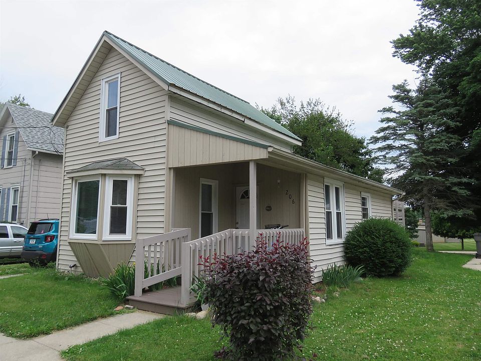 1st image of 206 Dewey Ave