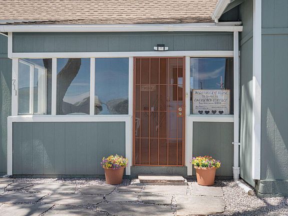 5th image of 711 N Newton St