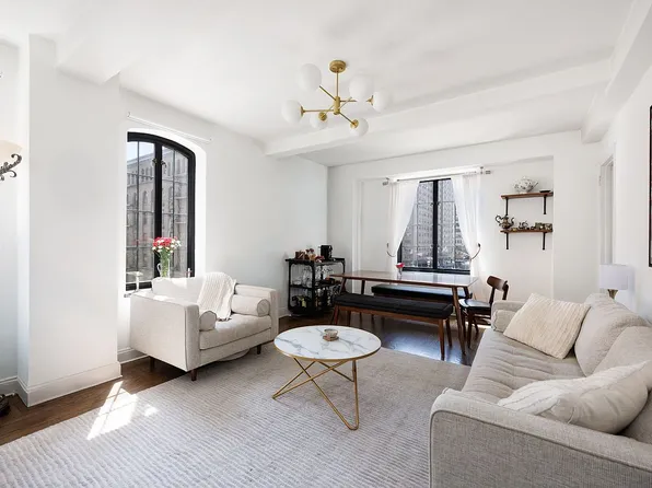 201 W 16th St APT 4B, Manhattan, NY 10011
