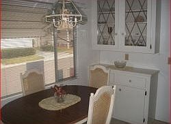 5th image of 512 Poinsettia Dr