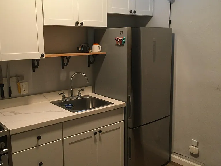 1005 Ferry St #D — Photo 6