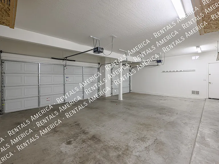 3117 W Espartero Way — Photo 38
