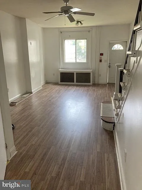 3 bed, 1.5 bath, 1201 sqft, $1,300 — Photo 2