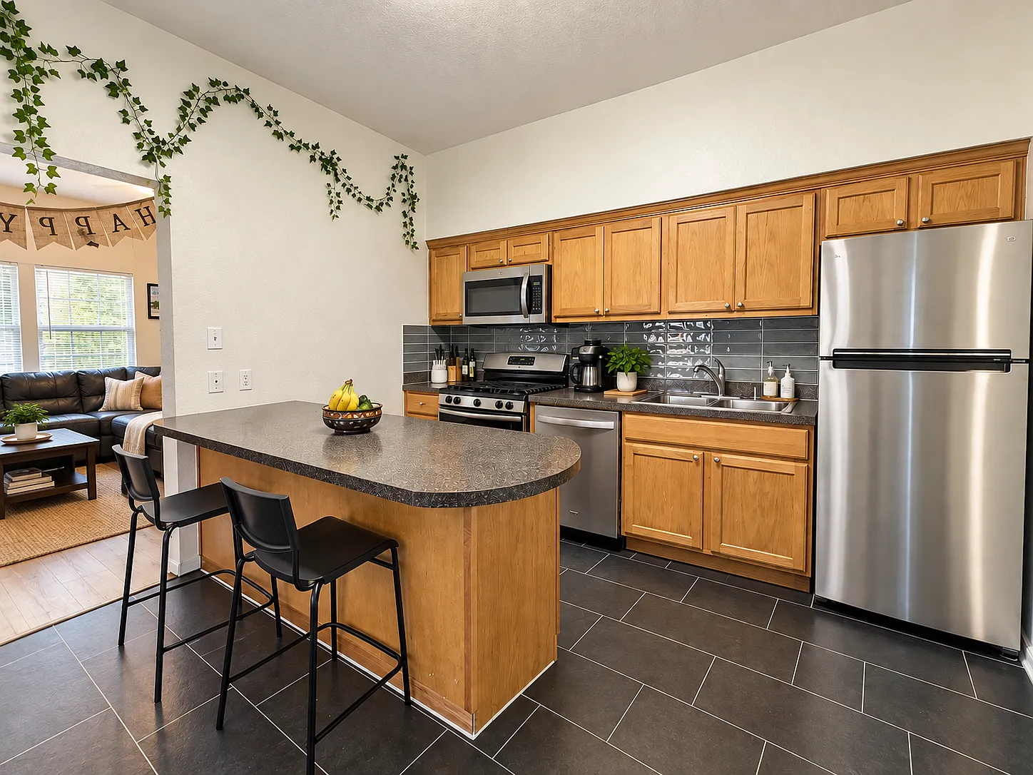 4 bed, 1650 sqft, $4,800 — Photo 4