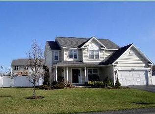 26 Cedarcrest Dr, Rensselaer, NY 12144