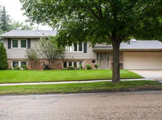 735 29th St NW, Rochester, MN 55901