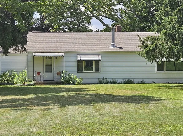 2335 N 33rd St, Galesburg, MI 49053