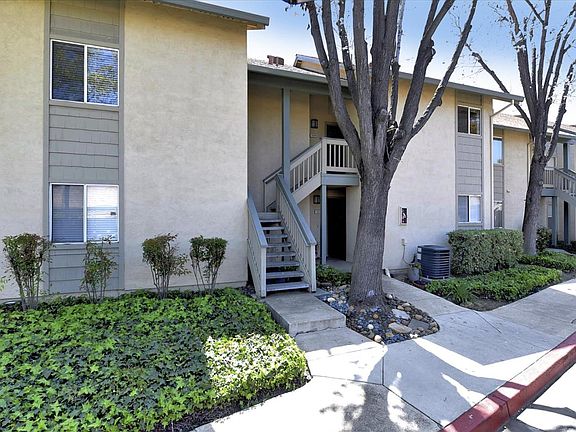 3rd image of 1036 Summerplace Dr
