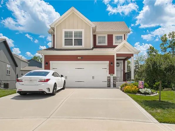 1410 Camden Ct, Raymore, MO 64083
