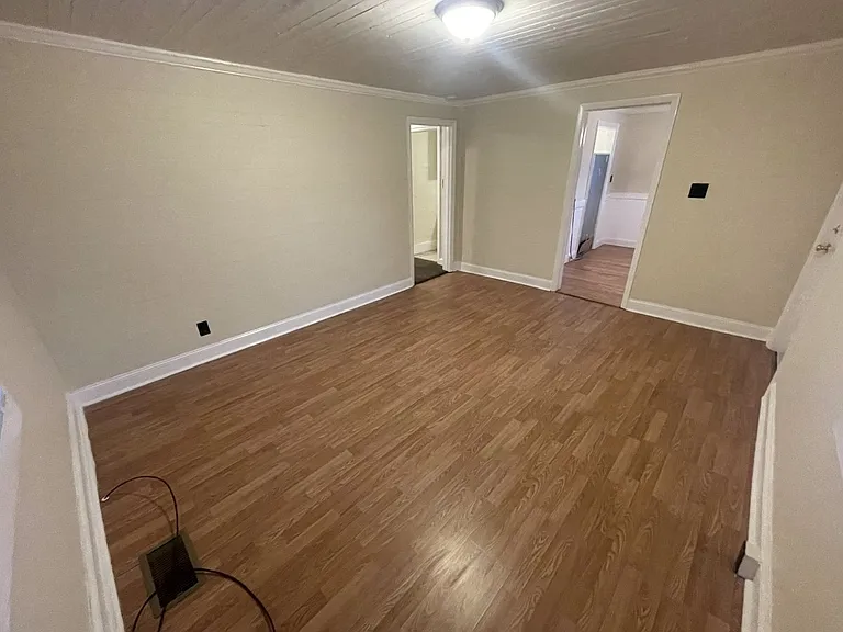 602 Bragg St — Photo 3