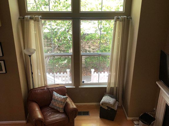 4th image of 55 Waterford Ct #4
