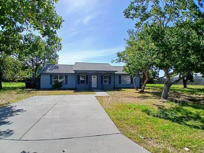 4 bed, 2.0 bath, 1568 sqft, $1,900 — Photo 2
