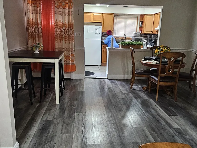 175 N Carol Blvd — Photo 6
