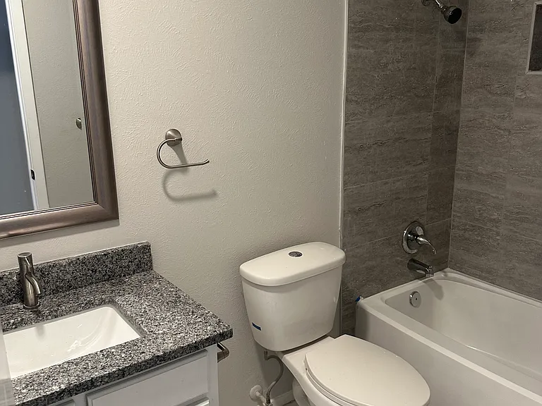 1108 Crepe Myrtle Ct — Photo 11