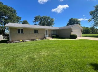 3622 Cheyenne Rd, Gurnee, IL 60031