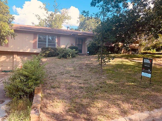 2nd image of 2605 Rockingham Dr