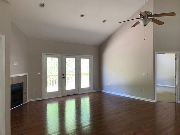 Spacious Living Room w/ Fireplace