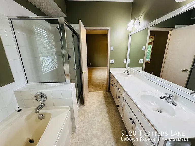 9120 Trotters Ln — Photo 15