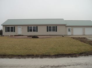 1250 E 1700n Rd, Roberts, IL 60962