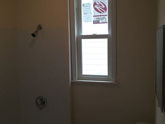 4th image of 4430 Wallace St