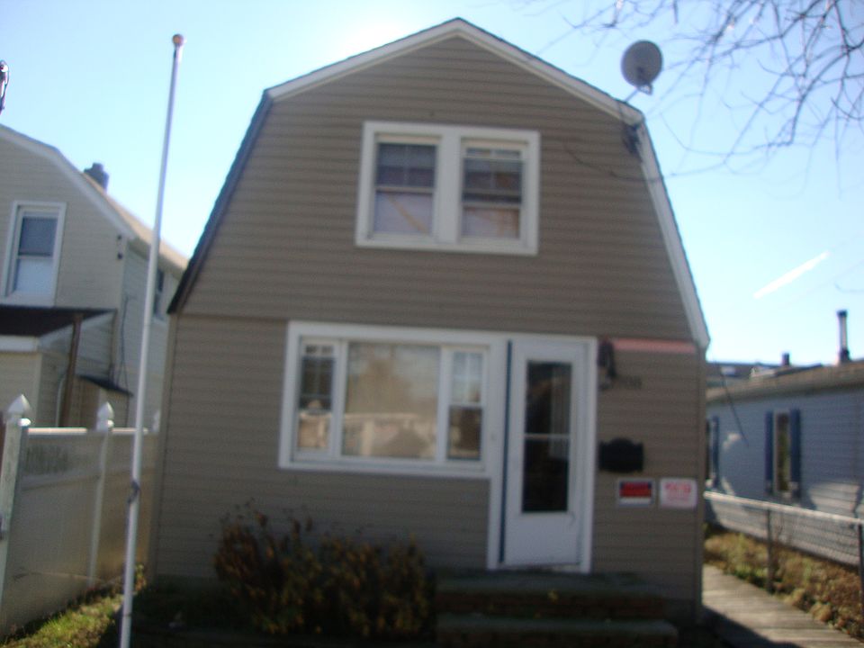 1st image of 3909 Sands Ln