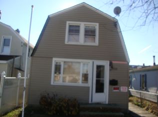 3909 Sands Ln, Seaford, NY 11783