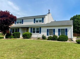 98 Ferndale Rd, Syracuse, NY 13219