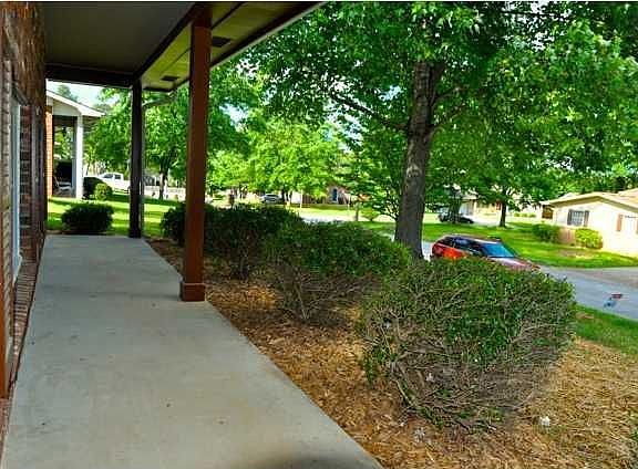 4th image of 7311 Kenmoor Dr