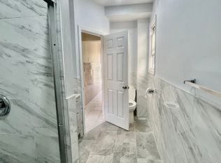 148 E 38th St #1R, Brooklyn, NY 11203