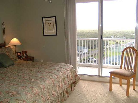 4th image of 5051 N A1a APT 8-6