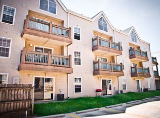 808 S Oak St - 201, Champaign, IL 61820