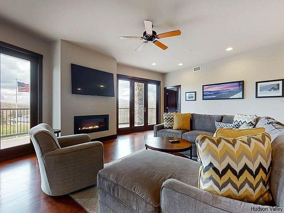 4th image of 11 Whisper Creek Dr #108C