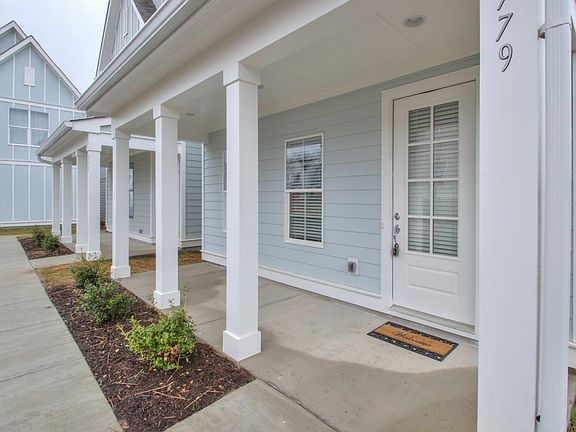 2nd image of 779 Cottage Park Dr
