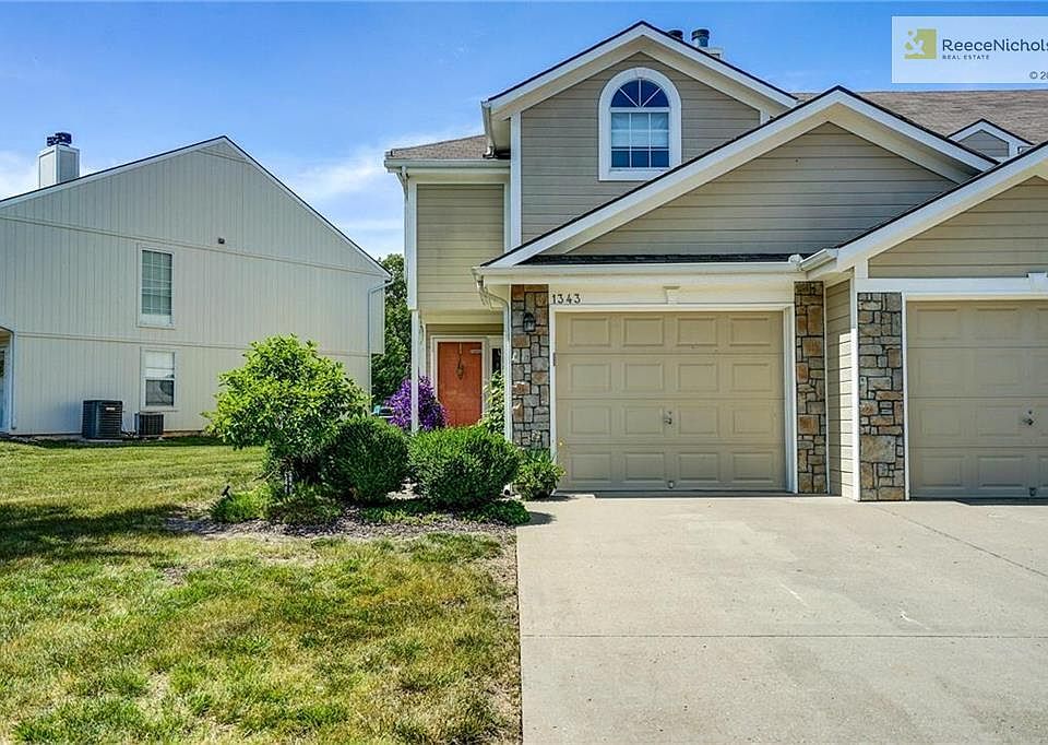 Coveted end-unit, one-owner beautiful 2-story home!