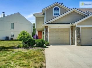 1343 NW Hidden Ridge Cir, Blue Springs, MO 64015