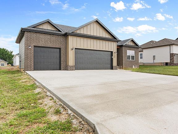 2nd image of 1448 N Carter Way