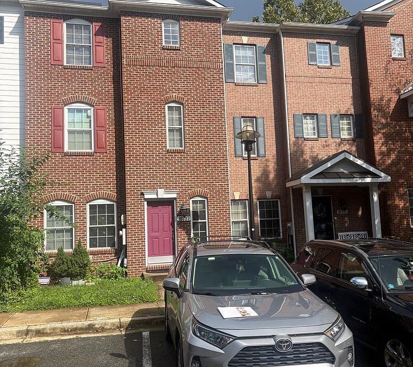 1st image of 18737 Falling River Dr