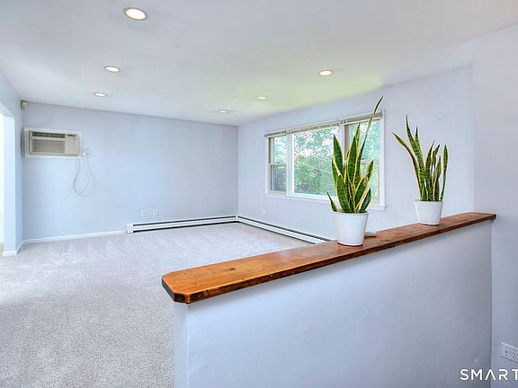 5th image of 954 Howe Avenue