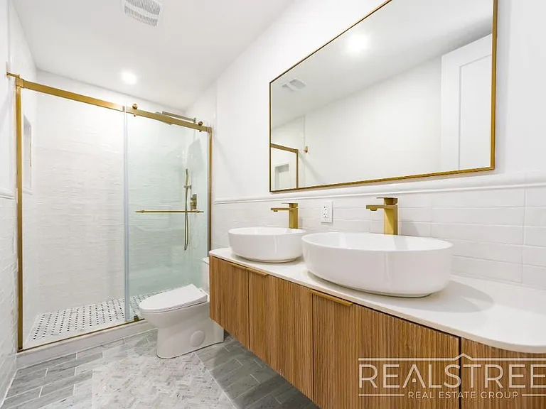 422 Humboldt St #1 — Photo 8