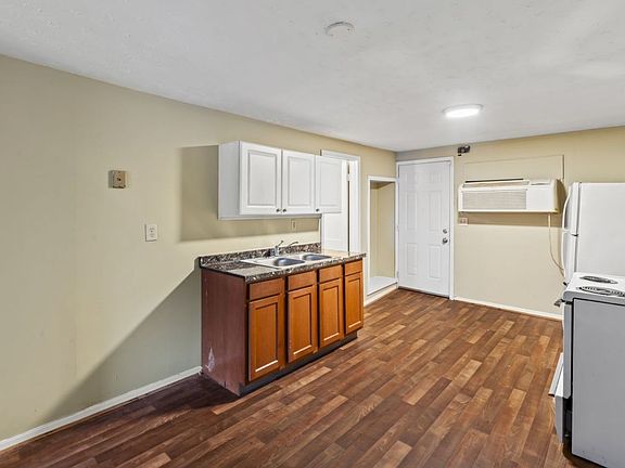 5th image of 1525 Anderson St #3