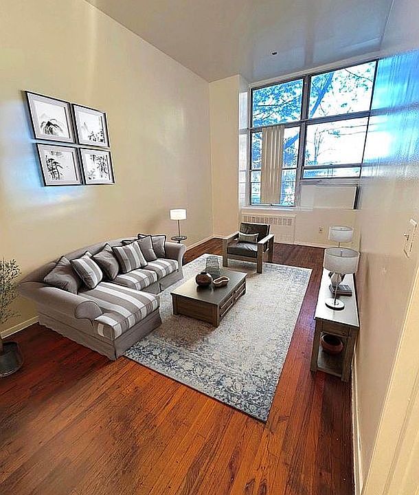 1st image of 6120 Woodside Ave APT 1P
