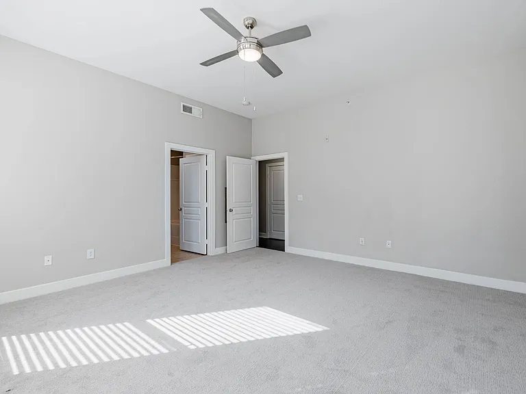 2901 Wycliff Ave — Photo 5