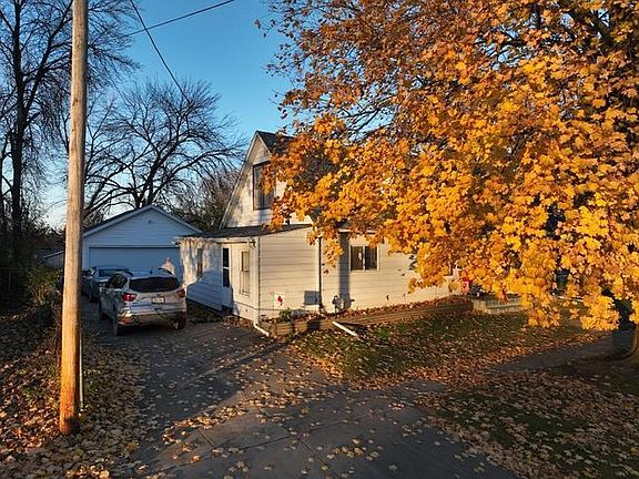 3rd image of 1000 W Detroit Ave