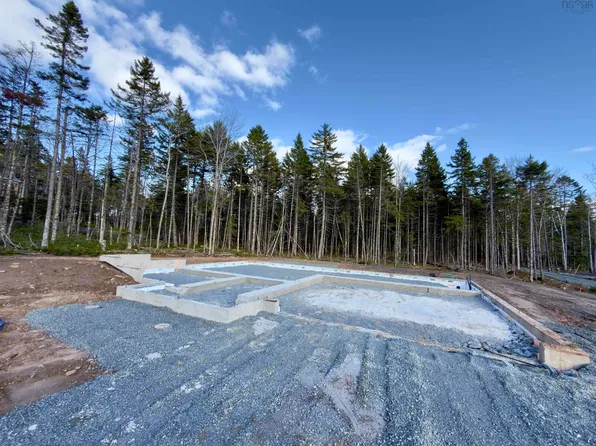 37 Quail Rdg, Beaver Bank, NS B4G 0C8