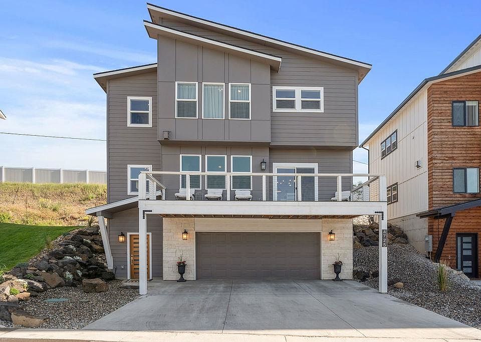 1st image of 4725 N Woodlawn Ln