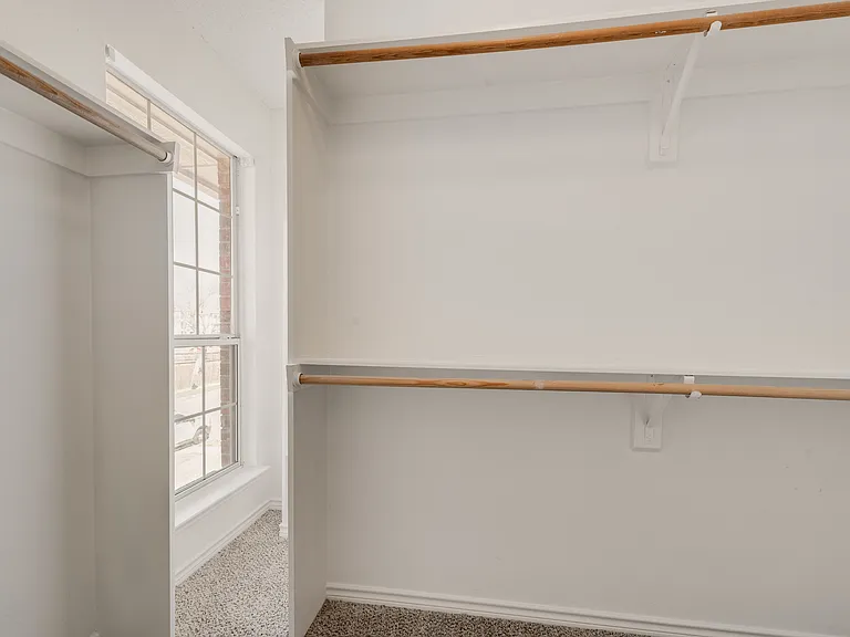9406 Chimneywood Dr — Photo 14